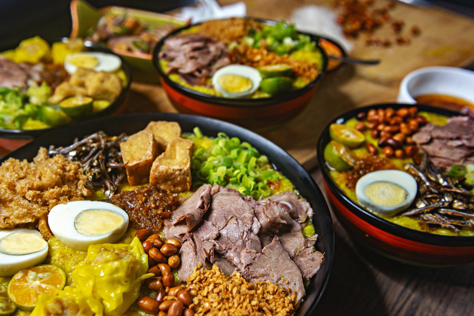 10 Filipino Dishes That Belong on Wooden Tableware